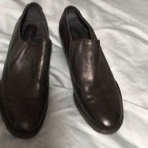 Womens Black Leather Slip-On Shoes
